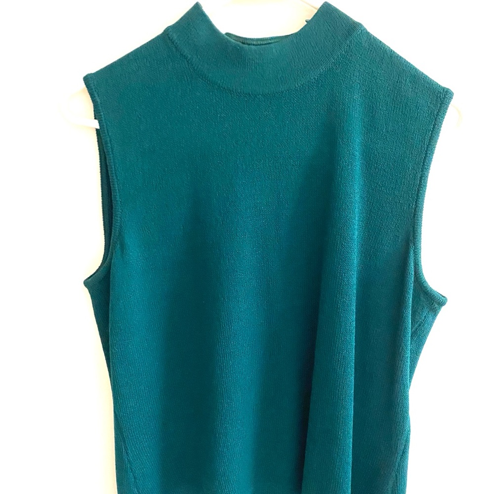 St. John Sleeveless Mock Neck Sweater Tank Petite